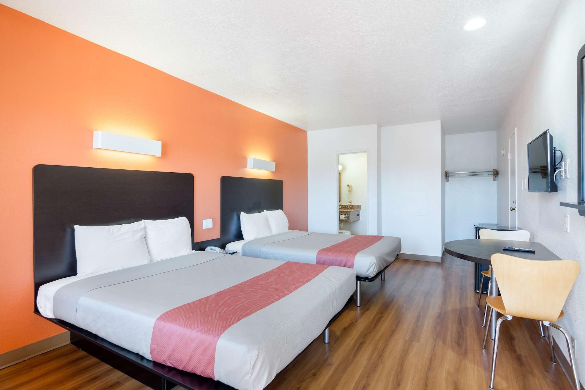 Hotel 6-santa Fe, Nm - Downtown