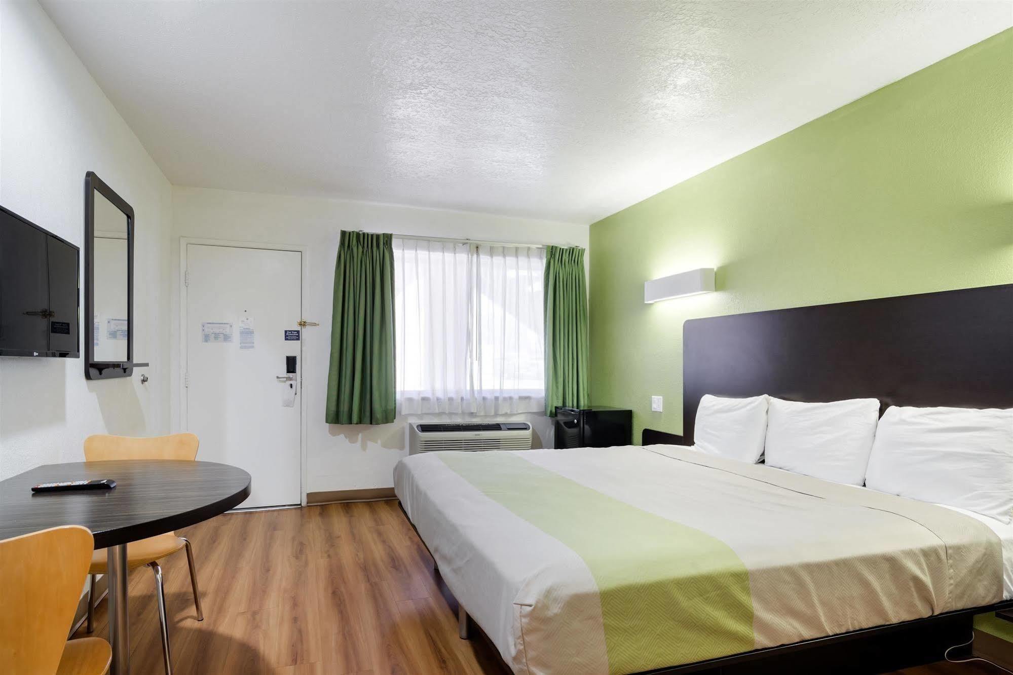 Hotel 6-santa Fe, Nm - Downtown 2*